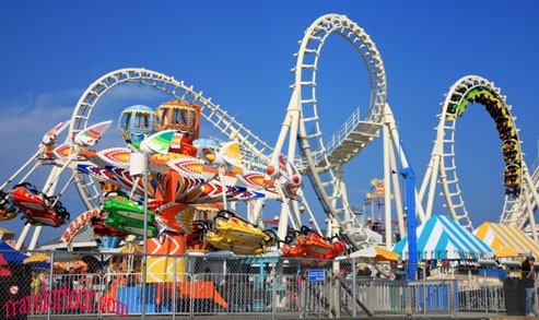 5 Ways to Use Digital Signage in Amusement Parks