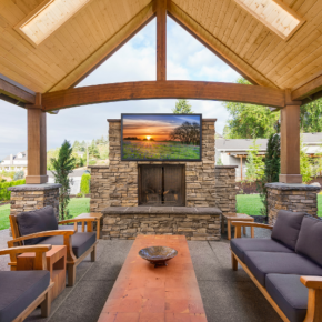 What You Need to Know: Transitioning to a 4K UHD Outdoor TV What You Need to Know: Transitioning to a 4K UHD Outdoor TV