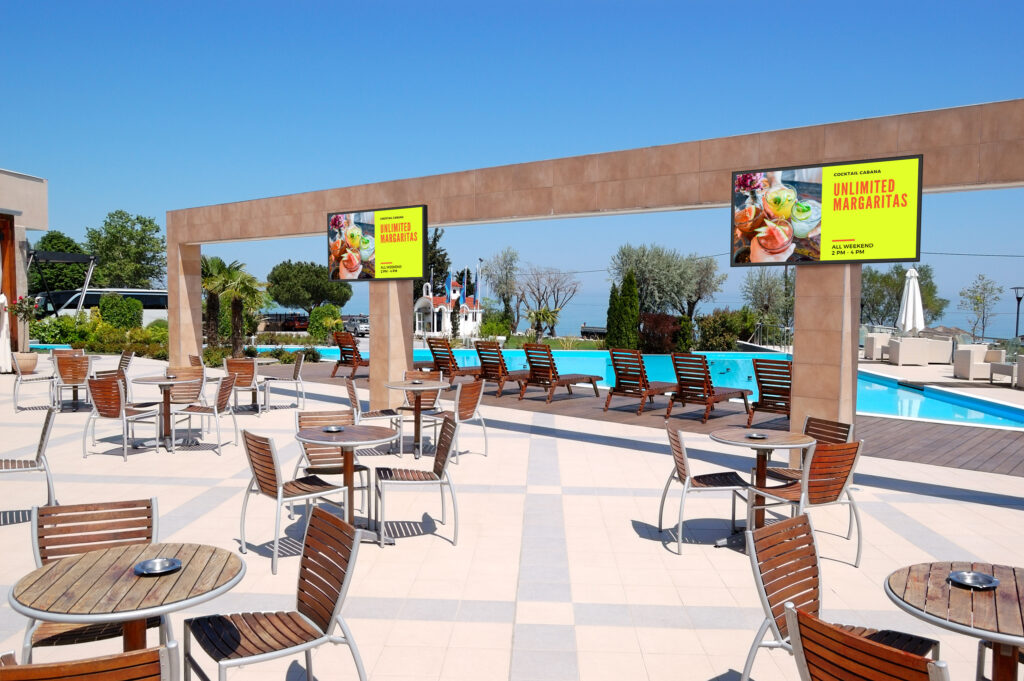 Xtreme High Bright outdoor digital signage